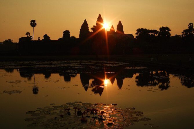 Private Temples Guided Tour (Angkor Wat, Ta Prom & Angkor Thom) - FAQ