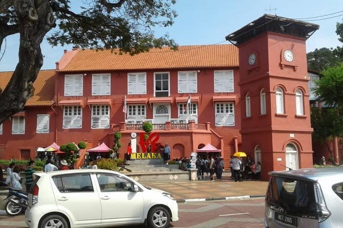 Private Tour: 3 in 1 Day Trip to Batu Caves, Bukit Melawati & Fireflies - Authentic Experiences and Review Highlights