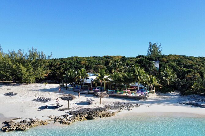 Private Tour 45ft Powerboat to Nearby Islands - The Experience at a Glance