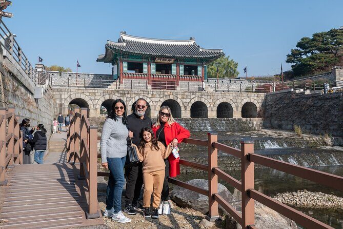 Private Tour around Suwon UNESCO Fortress and Korea Folks Village - Diving into Korea Folk Village
