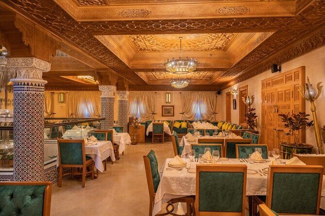 Private Tour Casablanca with Lunch, Mosque Entrance Included - Exploring the Hassan II Mosque