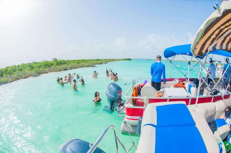 Private Tour: Chacchoben Mayan Ruins and Bacalar Lagoon Boat - Lunch and Local Flavors: Authentic Mexican Tacos