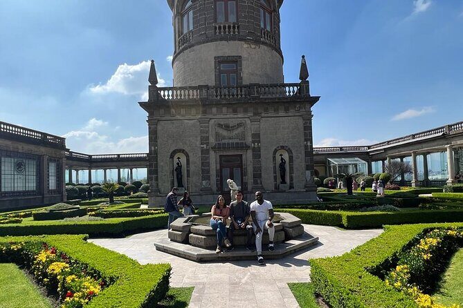 PRIVATE Tour Chapultepec Castle - Group Size and Flexibility