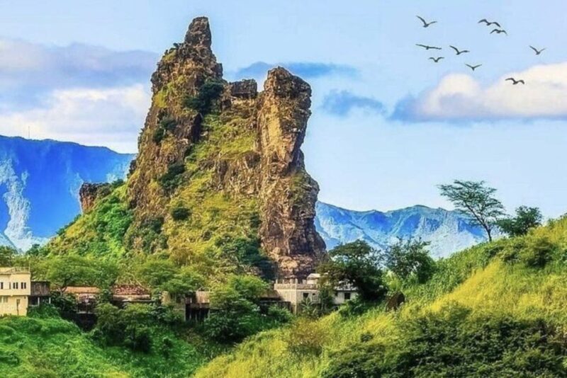 Private tour: Explore Santiago Island - Key Points