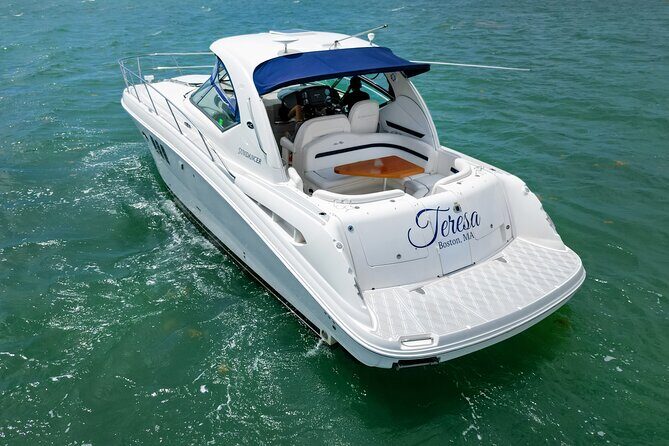 Private tour for 12 people on a 40 ft Yacht, Ft Lauderdale bay - Why Choose This Yacht Tour?