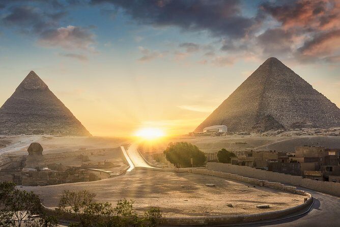 Private tour Giza Pyramids & Egyptian Museum from Hurghada by car - Full Breakdown of the Tour Experience