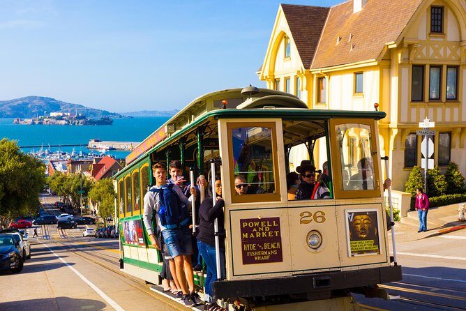 Private Tour Guide San Francisco with a Local: Kickstart your Trip - The Mission District: Color, Culture, and Culinary Delights