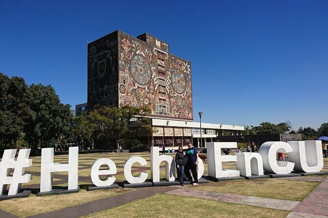 PRIVATE TOUR Historic Center, Xochimilco, Coyoacan and San Angel. - Key Points
