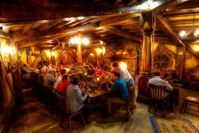 Private tour - Hobbiton Movie Set Evening Banquet Return from Auckland - Exploring the Itinerary: What You Can Expect