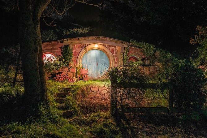 Private tour - Hobbiton Movie Set Evening Banquet Return from Auckland - FAQs