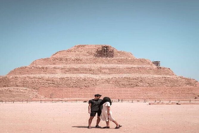 Private Tour in Giza Pyramids, Memphis and Sakkara from Cairo - The Experience: A Balancing Act