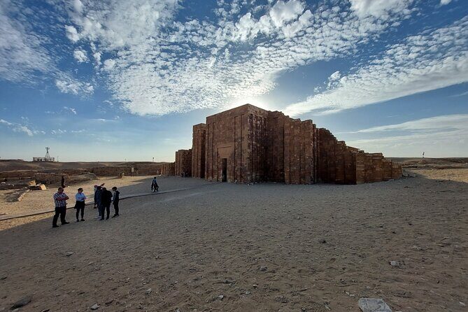 Private Tour in the World of the Pyramids'Egyptian Museum'Bazaar - An Introduction to the Tour Experience