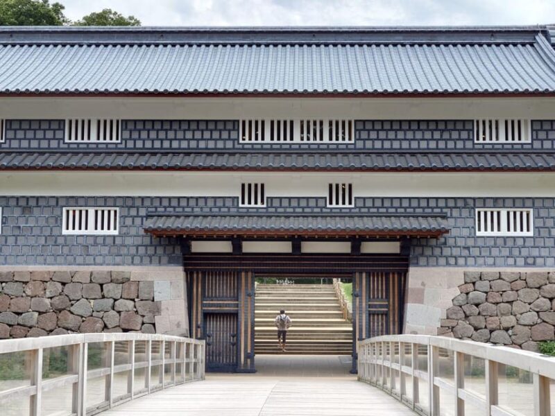 Private Tour Kanazawa: Gold Leaf, Sushi & afternoon activity - Special Add-Ons: Tea, Ninja Weapons, or Historic Homes