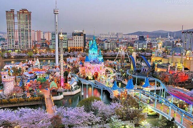 Private tour Lotte World,Tower,Aquarium(All Tickets are included) - An In-Depth Look at the Tour