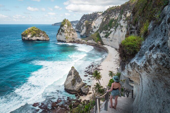 Private Tour: Nusa Penida DiamondBeach-Tree House EastSide Island - Raja Lima Viewpoint: A Coastal Marvel