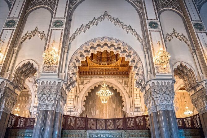 Private Tour of Casablanca with Hassan II Mosque Entry Ticket - Walking Through Casablanca’s Old Medina