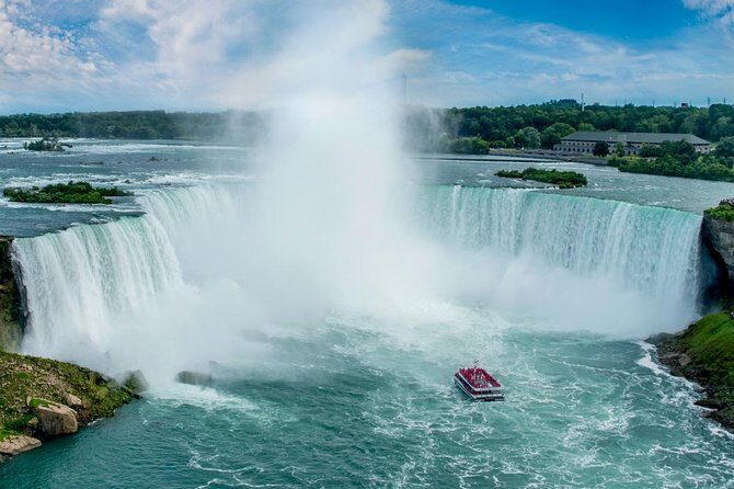 Private Tour of Niagara Falls with Niagara City Cruise - Who Should Consider This Tour?