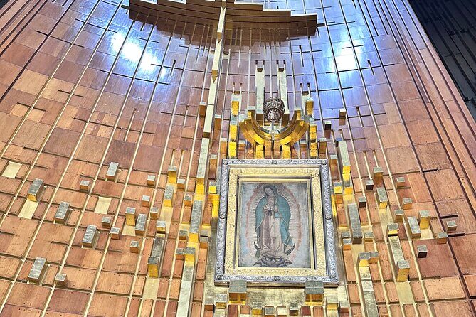 Private tour of the basilica of Guadalupe with Guadalupano museum - Exploring the Basilica of Guadalupe with a Private Guide