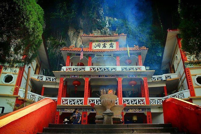 Private Tour : Orang Utan Island & Perak Cave Temple from Kuala Lumpur - Authentic Experiences and Cultural Insights