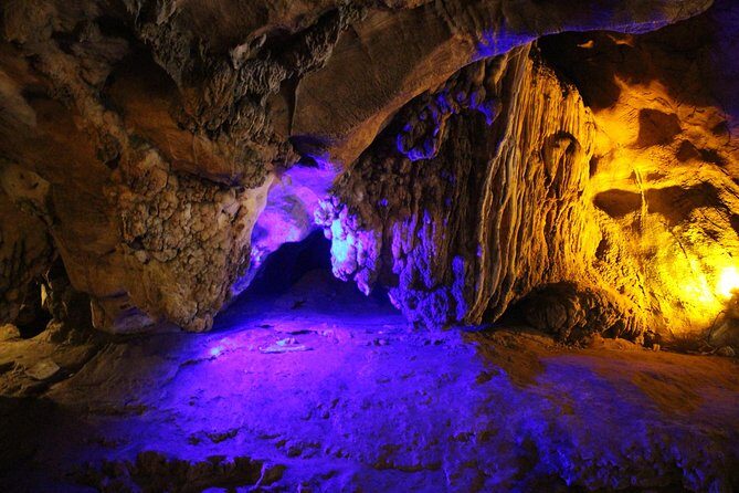 Private tour] Perfect day! Sticky waterfall + ChiangDao Cave + Wat BandenTemple - What to Expect from Your Day in Chiang Mai