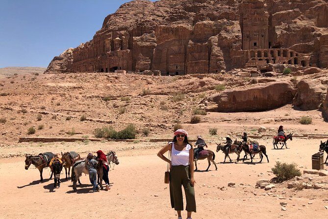 Private Tour Petra with Monastery El Deir and lunch - FAQs