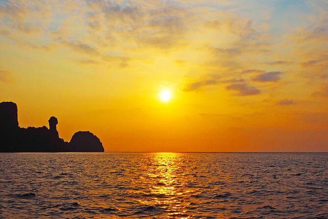 Private Tour Phi Phi Early Bird Premium Tour by Speed Boat - Key Points