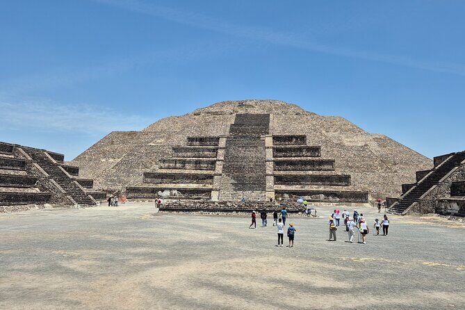 Private Tour Pyramids of Teotihuacán and Guadalupe Basilica up to 4 people - FAQ