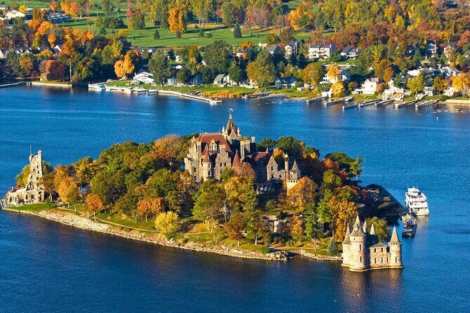 Private Tour to 1000 Islands from Toronto with Castle Boat Cruise - The Experience: Pros and Cons
