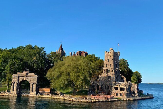 Private Tour to 1000 Islands from Toronto with Castle Boat Cruise - Who Should Consider This Tour?