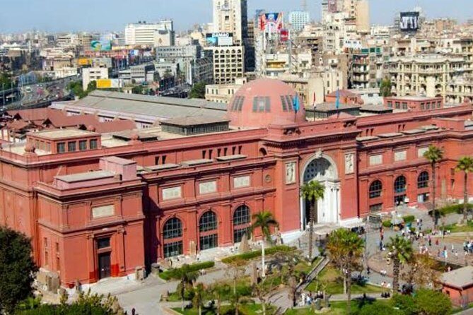 private tour to Egyptian museum with Lunch and local guide - The Lunch Experience and Practical Details