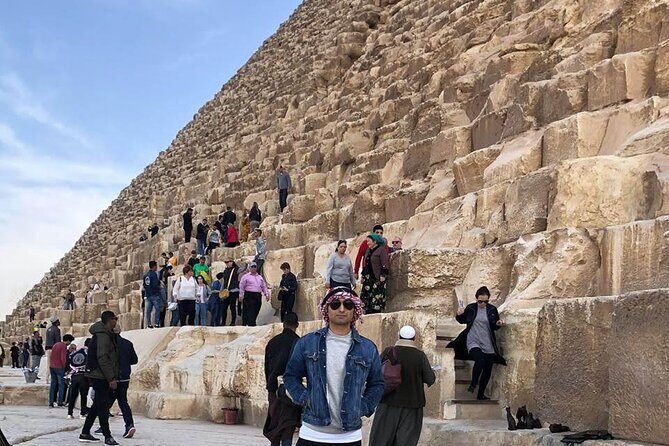 Private Tour to Giza Pyramids and Sphinx - Discovering the Giza Plateau: A Closer Look
