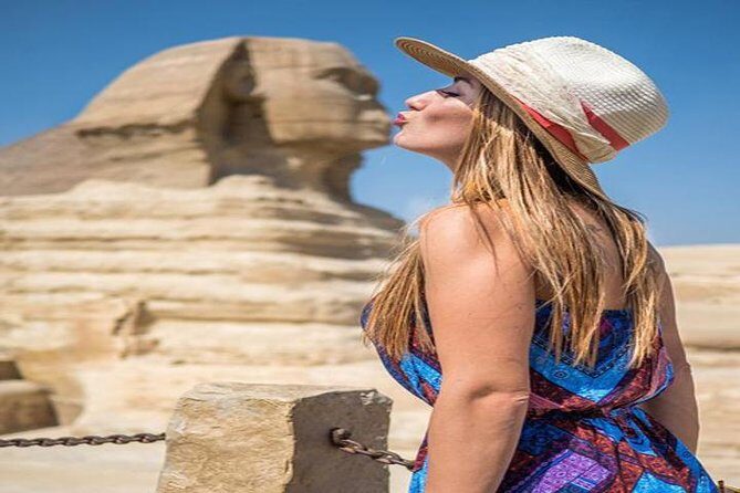 Private tour to Giza pyramids and Sphinx including a camel ride - Key Points