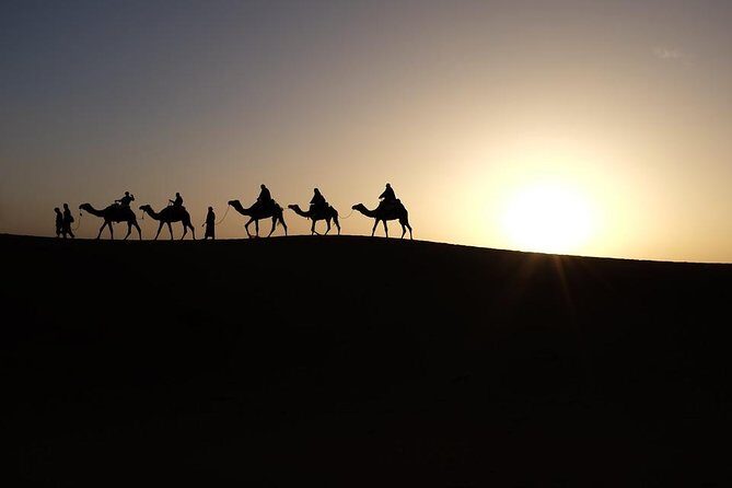 Private tour to Giza pyramids and Sphinx including sunrise camel ride - Key Points