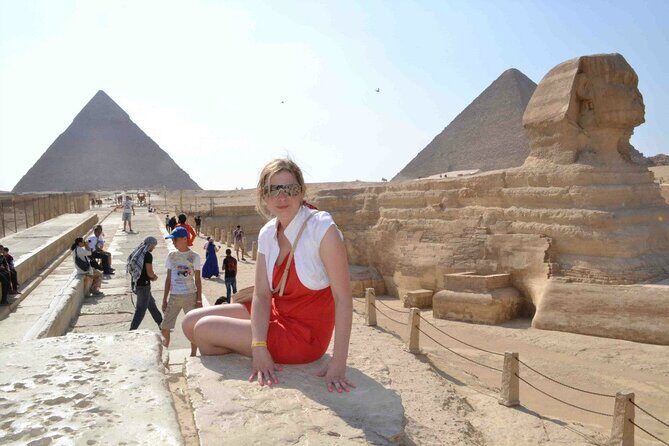 Private tour to Giza Pyramids, Lunch, Camel Ride & Shopping tour - Lunch and the Shopping Experience