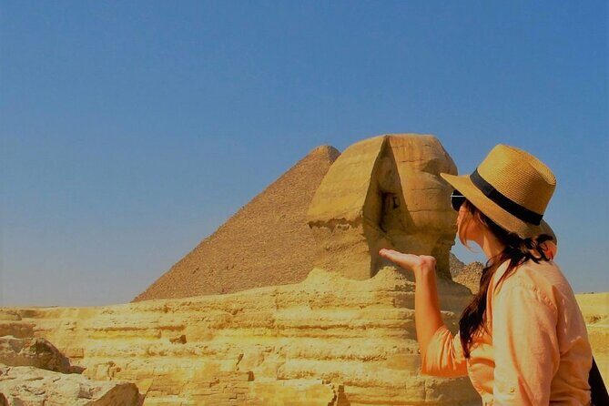 Private Tour to Giza Pyramids with 30 Minutes Camel Ride and Lunch - Camels and Views: A Unique Perspective