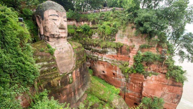 Private Tour to Leshan Giant Buddha & Huanglongxi Old Town - Balancing the Experience
