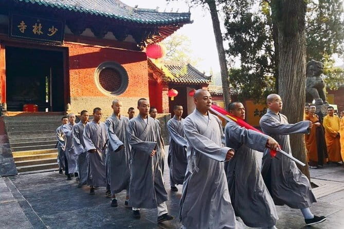 Private tour to Longmen Grottoes and Shaolin from Xi'an by train - Who Will Love This Tour?