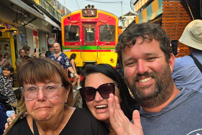 Private Tour to Maeklong Railway Market and Floating Market - The Sum Up