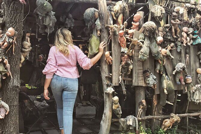 Private tour to the spooky Island of the Dolls in Xochimilco - An in-depth look at the tour experience