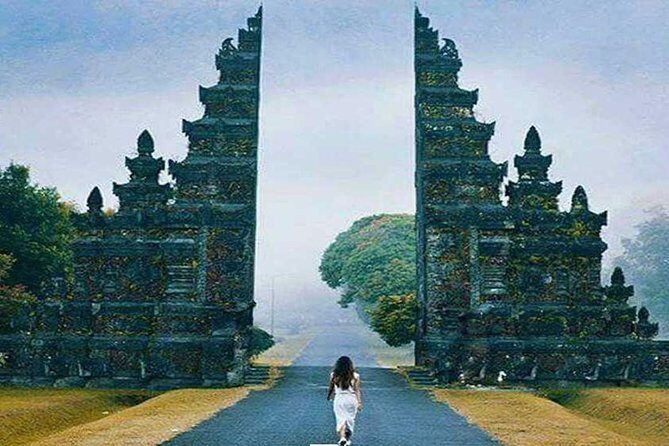 Private Tour: Ulun Danu Temple-Handara Gate-Wana Giri Hill&Tanah Lot Sunset - A Full Journey Through Bali’s Scenic and Cultural Highlights