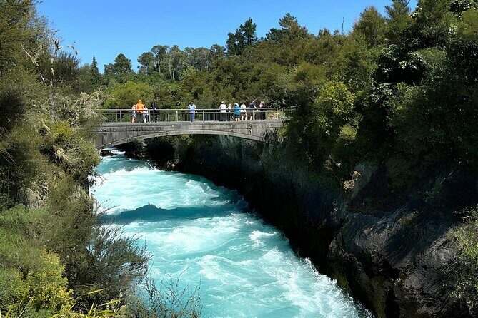 Private Tour WaiOtapu & Huka Falls & Blue springs from Auckland - Lake Taupo and a Relaxing Lunch Break