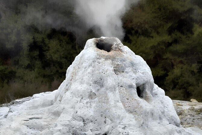 Private Tour WaiOtapu & Huka Falls & Blue springs from Auckland - Why This Tour Is Worth Considering