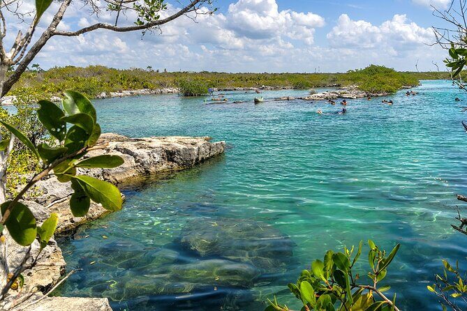 Private Transfer: Akumal to Cancun Airport CUN in SUV - The Practicalities for Travelers