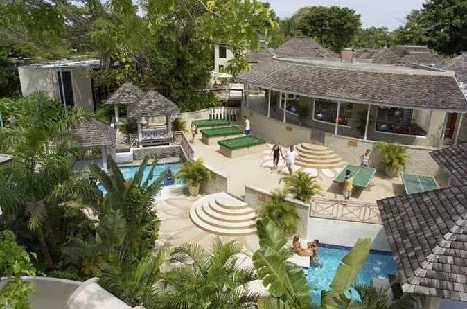 Private Transfer between Hedonism ll Resort and Airport - Why This Transfer Stands Out