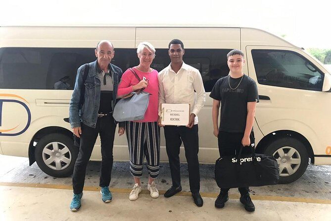 Private Transfer between Punta Cana Airport and Bavaro hotels - The Booking Experience and Reliability