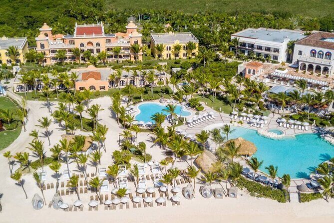 Private Transfer between Punta Cana Airport and Sanctuary Cap Cana - Airport Arrival and Pickup