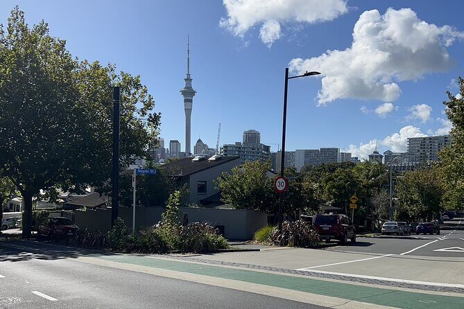 Private Transfer From Auckland City To Auckland Airport - FAQ