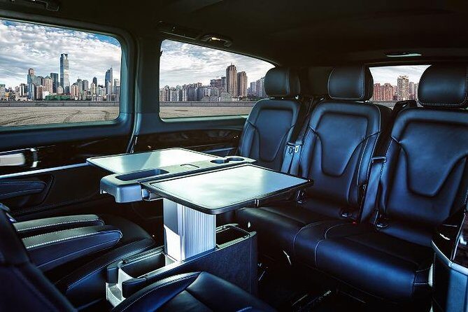 Private Transfer from Denver to Denver Airport DEN in Luxury Van - FAQ