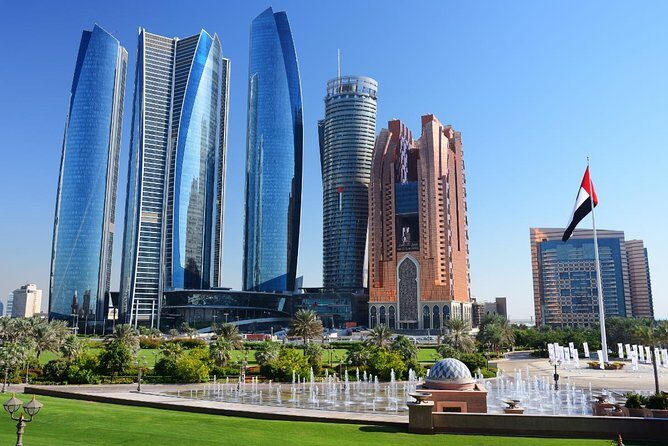 Private Transfer from Dubai to Abu Dhabi Airport (AUH) - A Close Look at the Transfer Experience