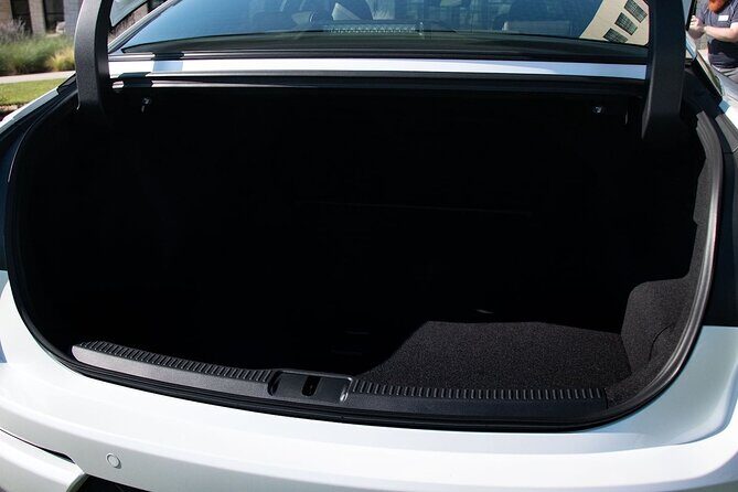 Private Transfer from Haneda Airport HND to Tokyo City by Sedan - Who Should Consider This Service?